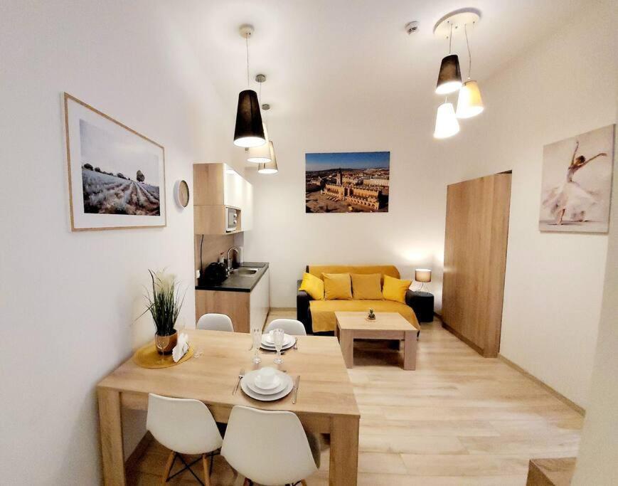 Golden Apartment Bosacka Krakow Old Town 2 Rooms Экстерьер фото